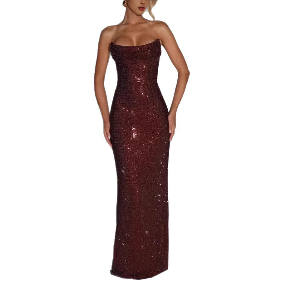 Elegant sleeveless sequined evening dress
