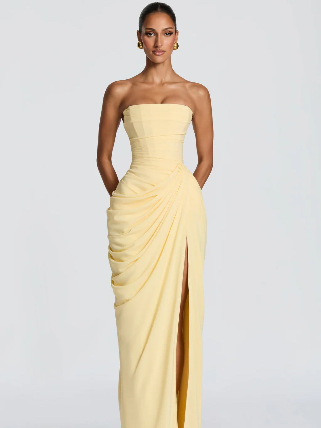 Elegante vestido de noche de un solo hombro