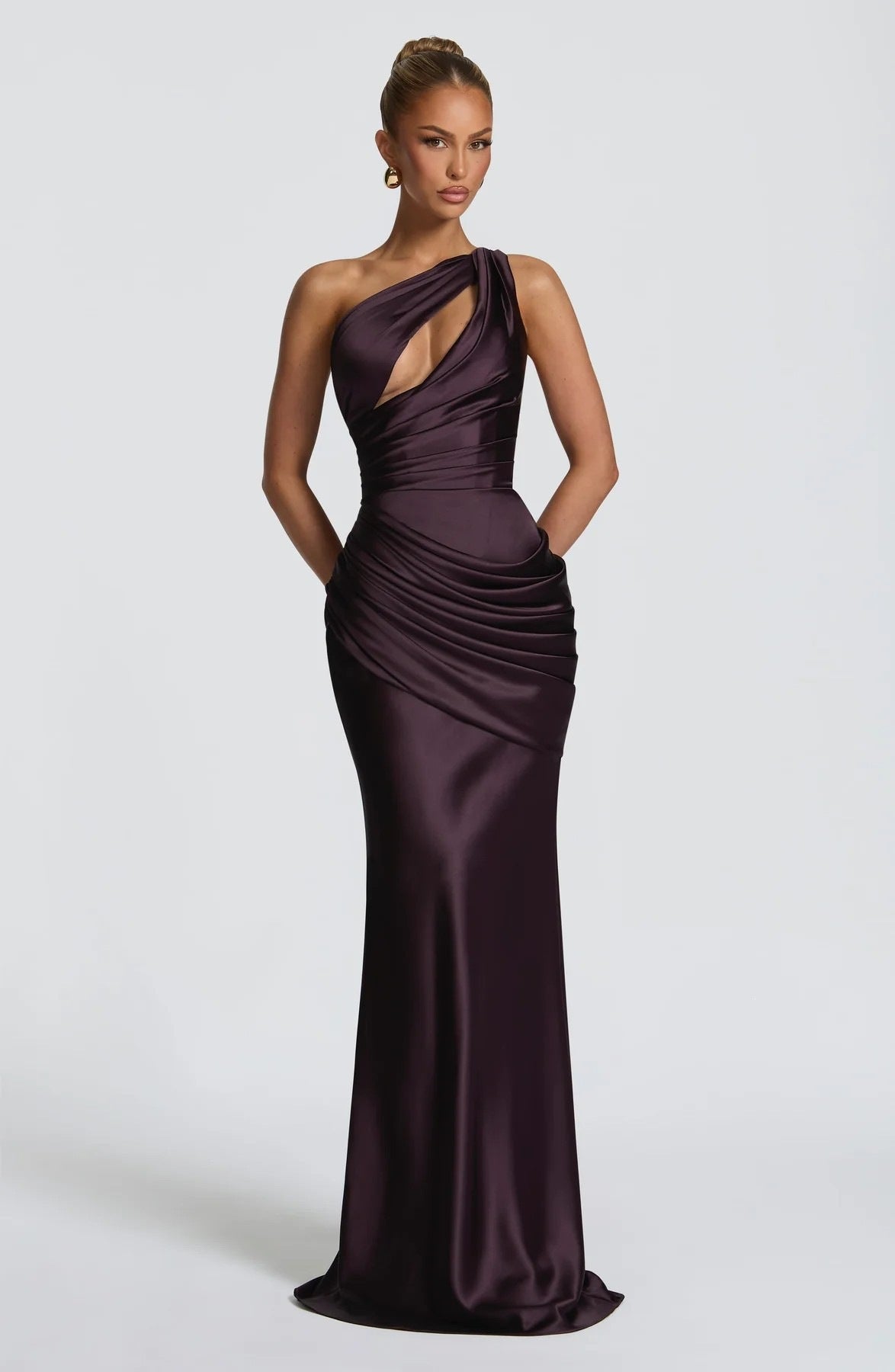Elegante vestido de noche tipo sirena