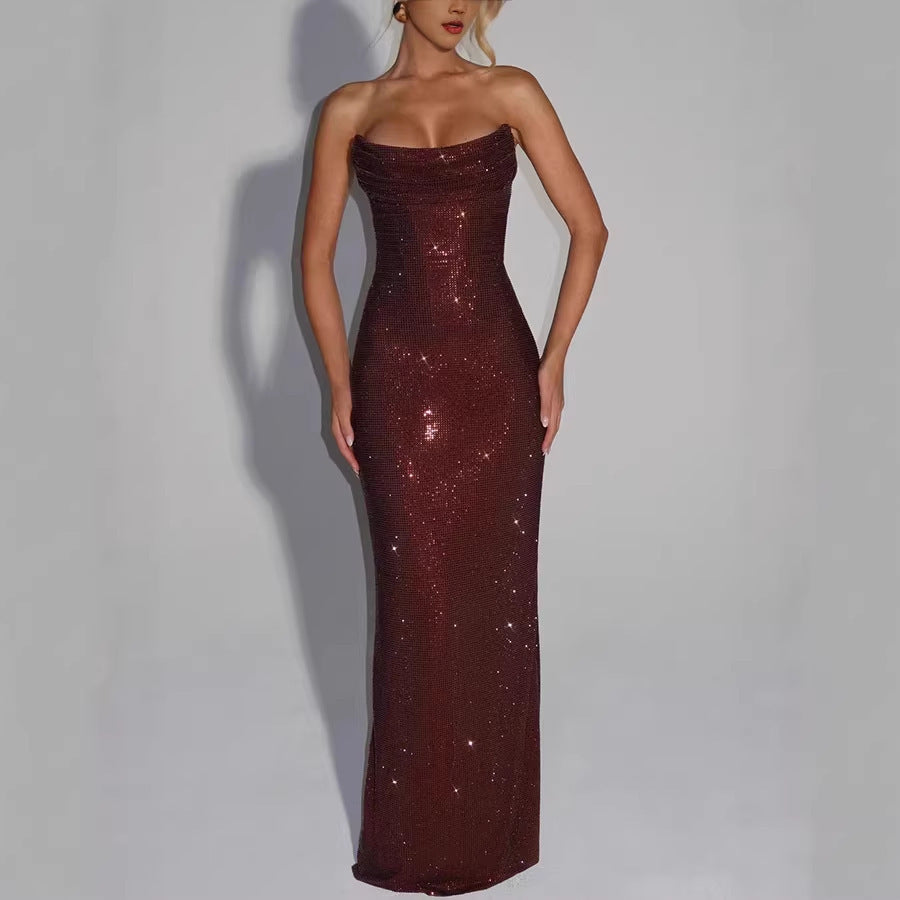 Elegant sleeveless sequined evening dress