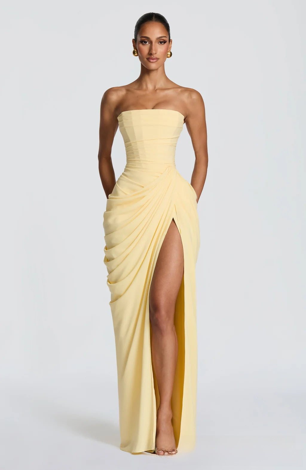 Elegante vestido de noche de un solo hombro