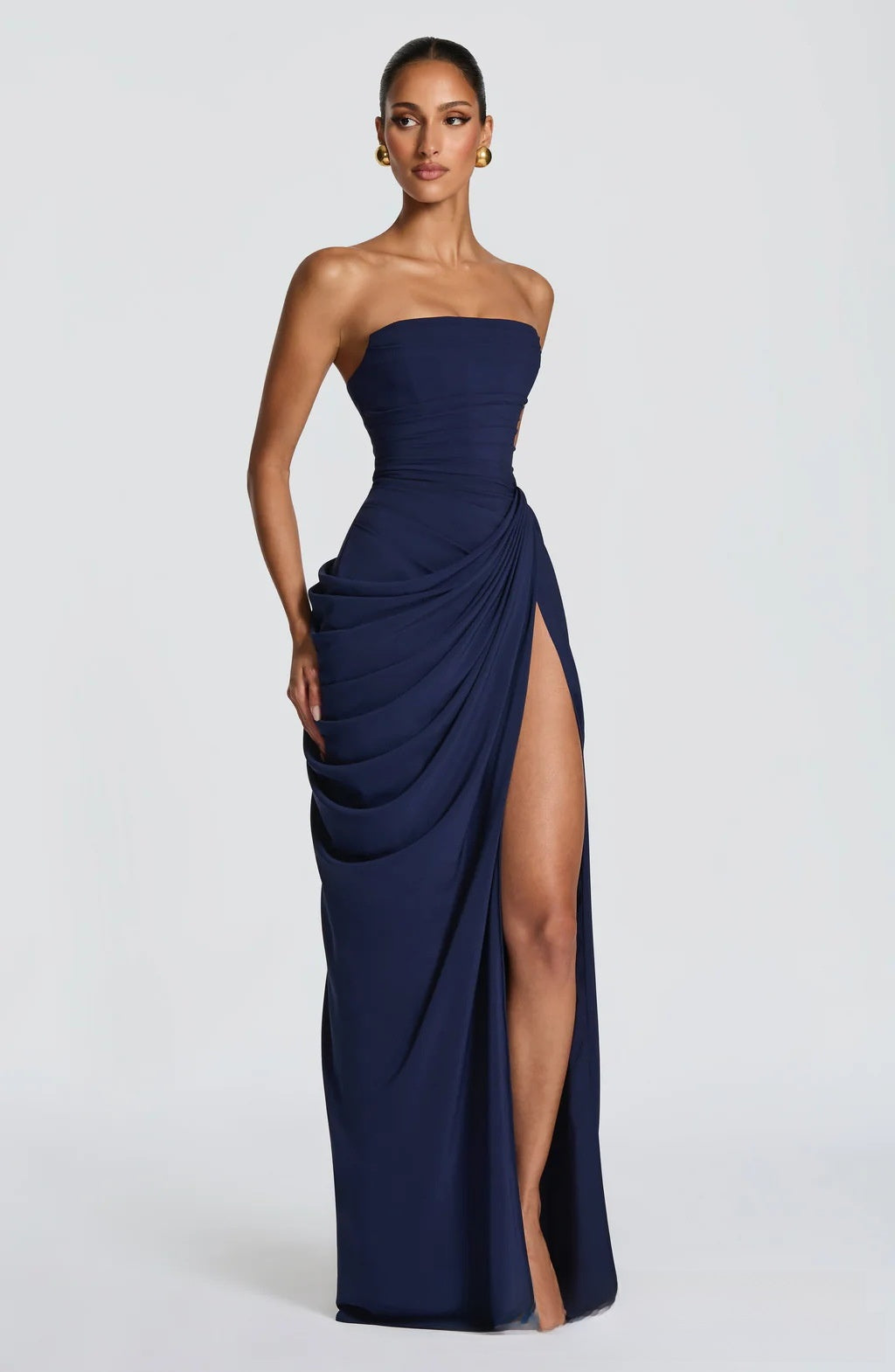 Elegante vestido de noche de un solo hombro