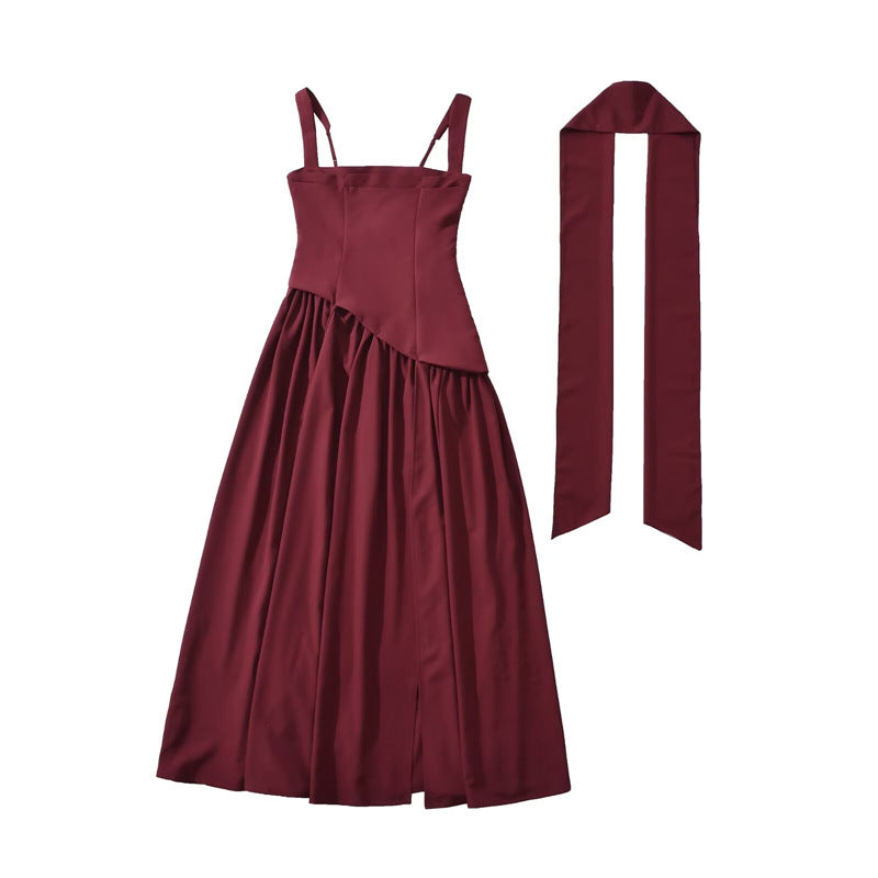 Vestido largo plisado con cintura ajustada